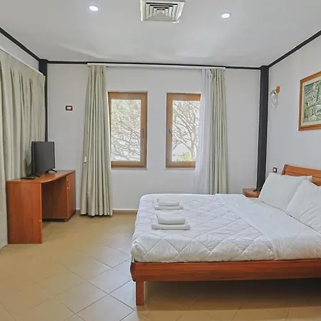 Kastrati Golem (Tirana)